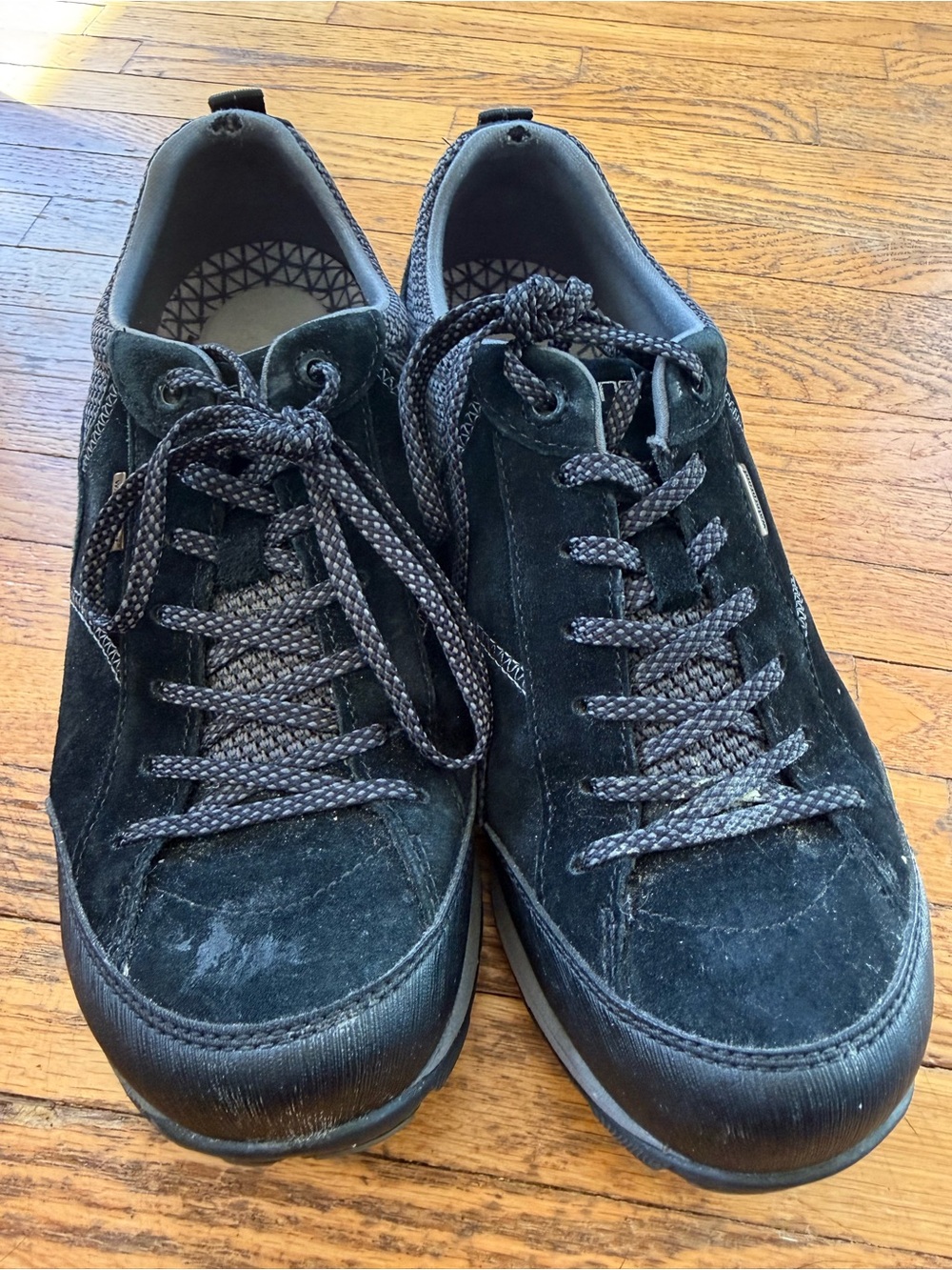 Dansko Paisley Black Suede Waterproof Walking Shoes Vibram Women's 40 EU